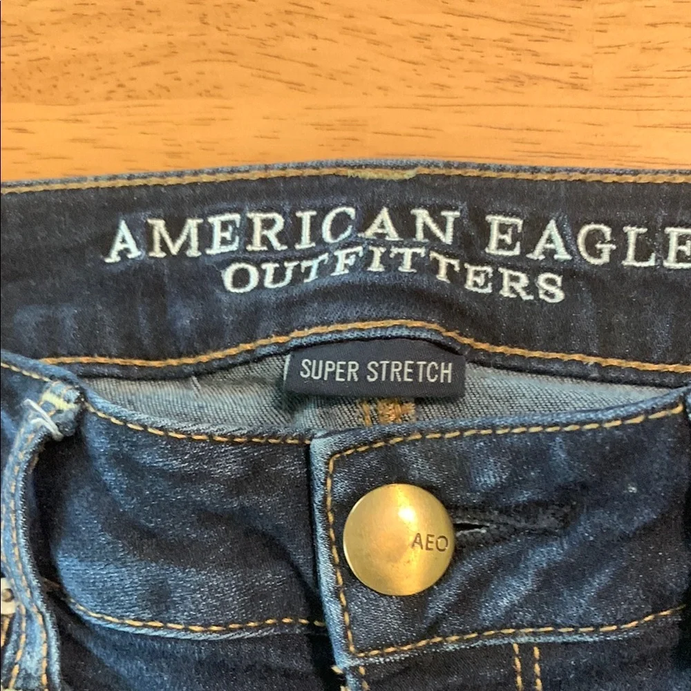 American Eagle Outfitters Blue Cropped Ankle Jeans with Faded Wash